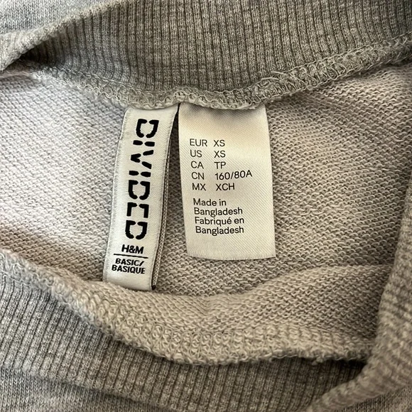 H&M Divided Heart Sweatshirt - Picture 6 of 6